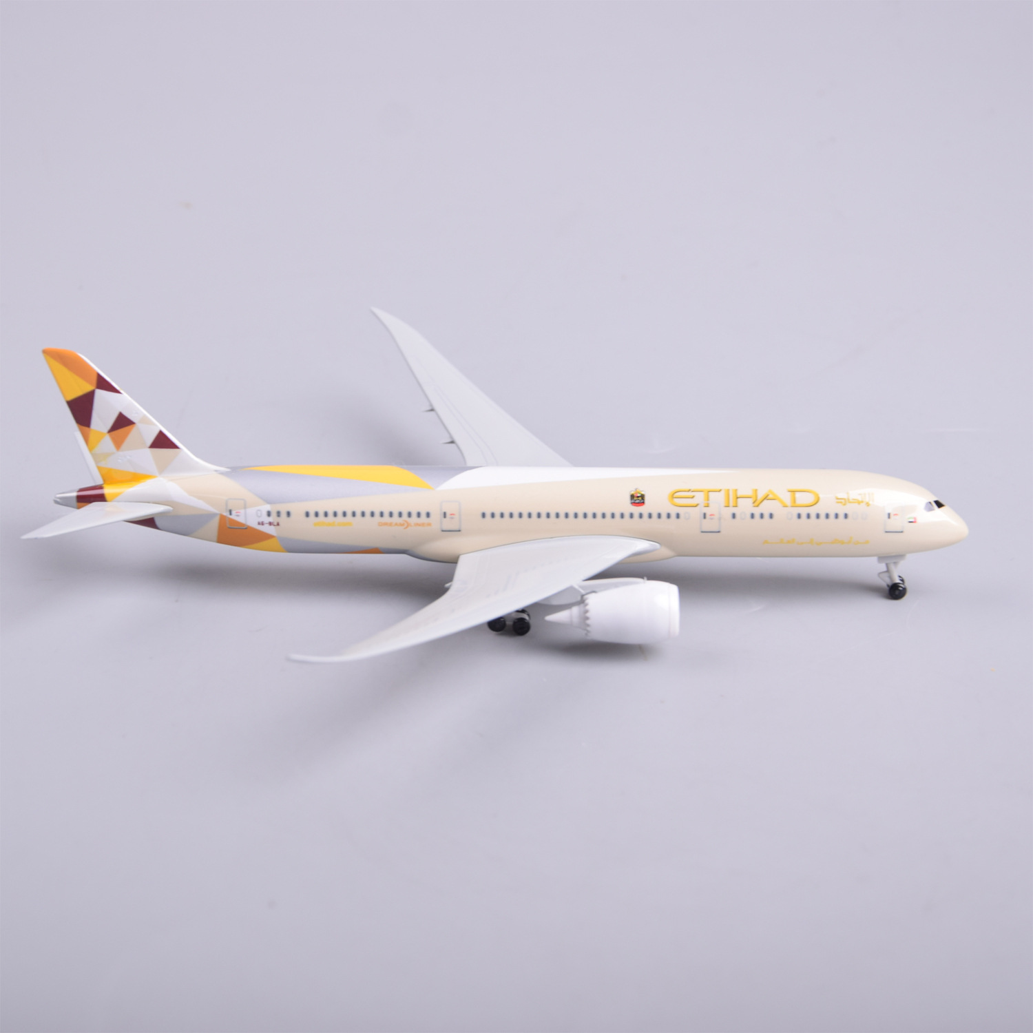 1/300 Scale 20cm Etihad B787 D - огляд і ціна Model Kit Plane