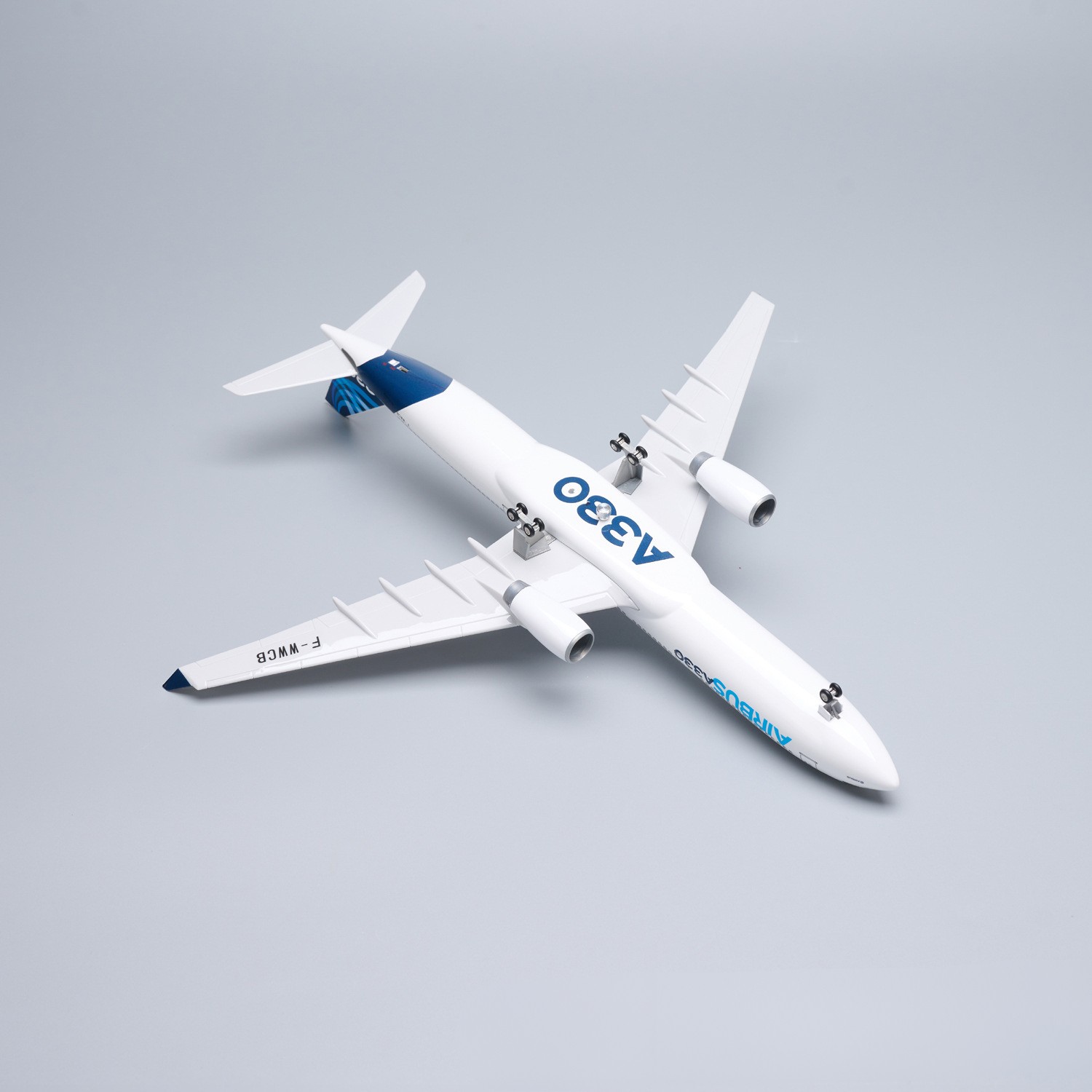47cm Large Scale Prototype A33 - огляд і ціна Model Kit Plane