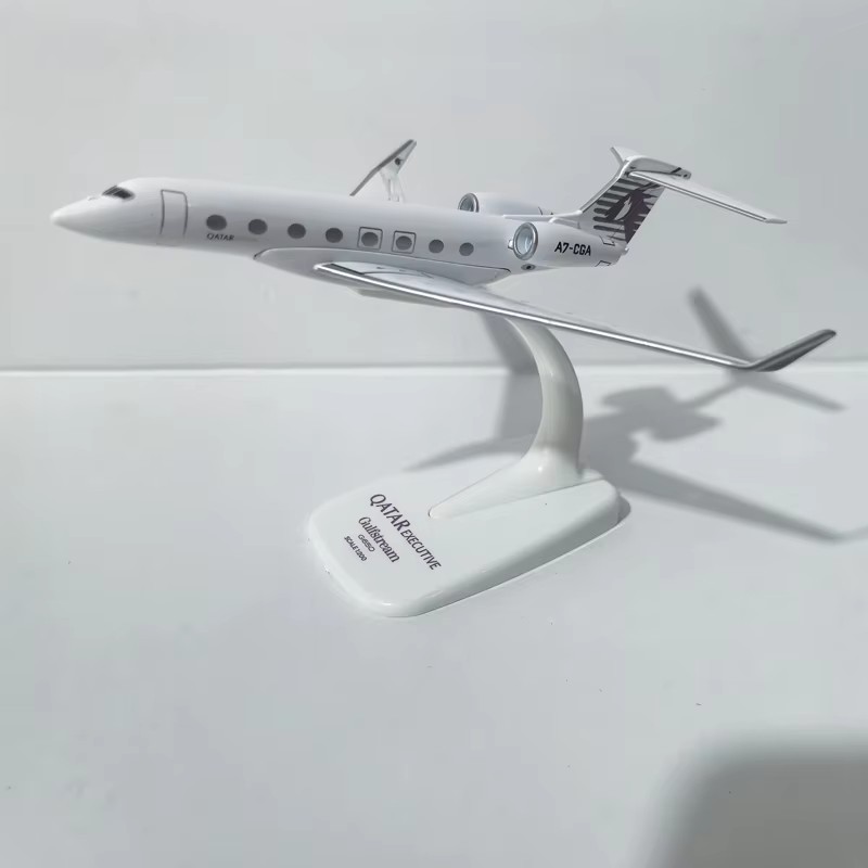 1/200 Scale Qatar Airways Gulf - огляд і ціна Model Kit Plane
