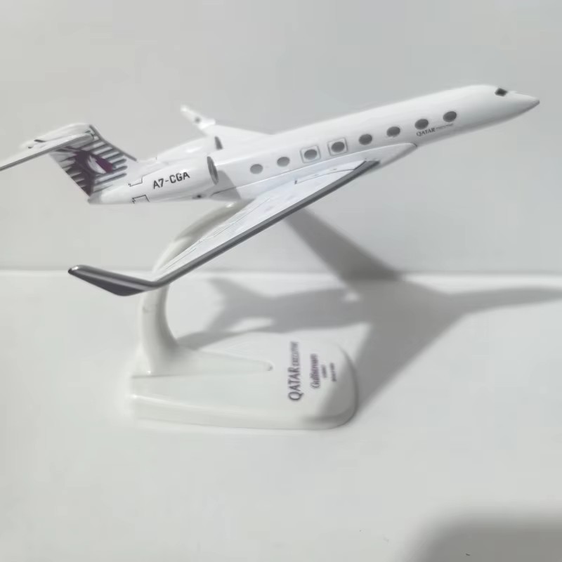 1/200 Scale Qatar Airways Gulf - огляд і ціна Model Kit Plane